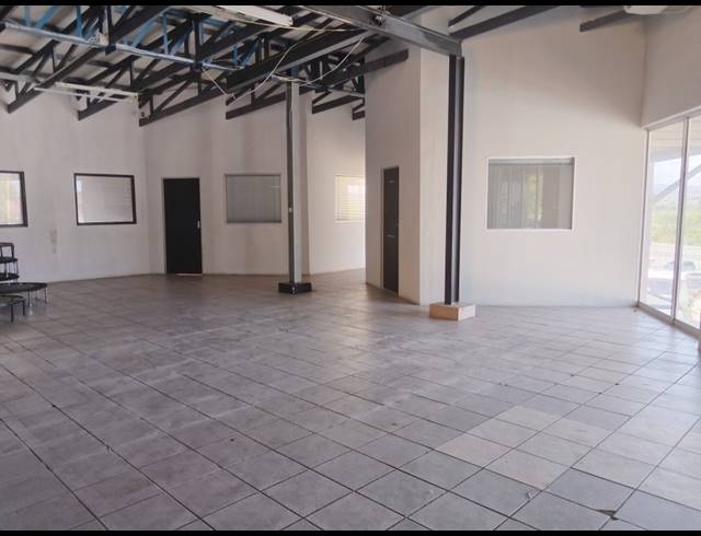 719M² RETAIL TO LET IN WEST ACRES EXT 14